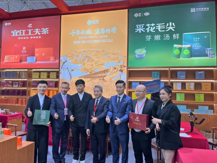 图1：展会现场(1).jpg